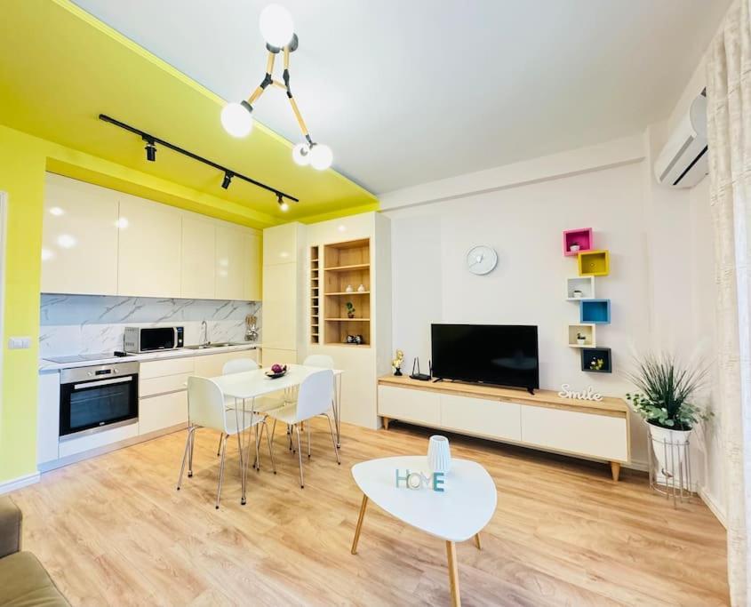 Yellow Apartment Durrës 外观 照片