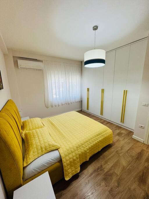Yellow Apartment Durrës 外观 照片